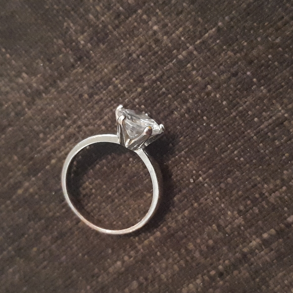Dimond ring - Picture 3 of 4
